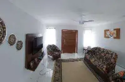 Venda de casa no bairro indaiá, em caraguatatuba/sp, 174m² c/ 2 suítes, varanda ampla, área gourmet c/ fogão a lenha, piscina e garagem. consulte-nos.