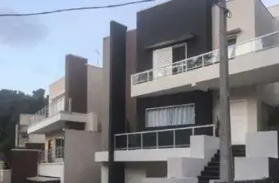 Venda casa condomínio arujá ville ii excelente imóvel com a/t 375m² a/c 400m² distribuídos em 7 dormitórios sendo 5 suítes, banheiro com hidro, sala d