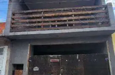 Venda de sobrado no parque rodrigo barreto, em arujá/sp, 250m² com 3 quartos, suíte, varanda, quintal e garagem fechada para 2 autos. consulte-nos.