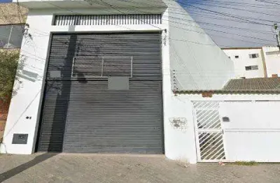 Venda de casa e salão comercial no maragogipe, em itaquaquecetuba/sp, excelente oportunidade de negócio com 240m² e salão todo equipado! consulte-nos.
