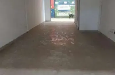 Locação de salão comercial no centro de arujá/sp, ótima oportunidade com 42m², em uma das principais avenidas da cidade! consulte-nos