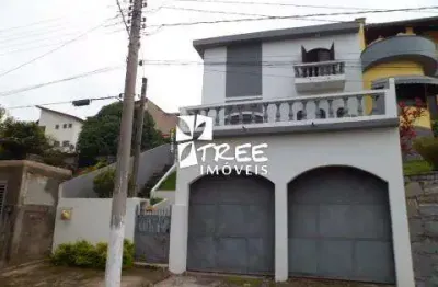 Venda de sobrado no barbosas, em arujá/sp, 300m² com 3 quartos, suíte, varanda, quintal amplo e garagem coberta para 2 autos. consulte-nos.