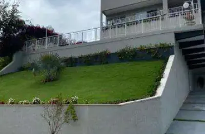 Venda e locação de excelente casa no condomínio ibirapitanga, em santa isabel/sp, 470m² com varanda, espaço gourmet, piscina e lareira. consulte-nos.