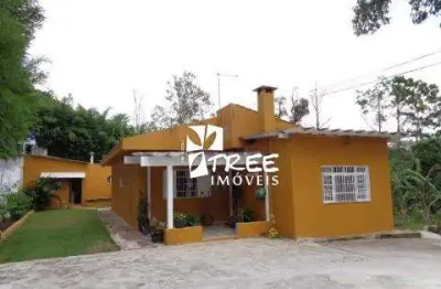 Venda de chácara no copaco, em arujá/sp, a/t de 1.700m², a/c 150m², 3 dorm, sala com lareira, espaço c/ churrasqueira, pomar e 10 vagas. consulte-nos.