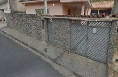 Venda de casa térrea na vila pilar, em arujá/sp, 164m² com 2 quartos, sala, cozinha, possibilidade de área gourmet e garagem p/ 5 autos. consulte-nos.