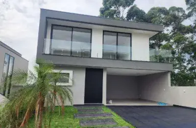 Venda de sobrado moderno no condomínio arujá v, em arujá/sp, com 300m², 04 suítes, sala 03 ambientes, piscina e garagem para 04 carros. consulte-nos.