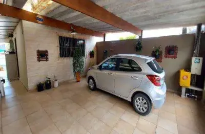 Venda de casa no jordanópolis, em arujá/sp, 129m² com 3 dorm, sala de estar, cozinha, garagem coberta e área de lazer com churrasqueira. consulte-nos.