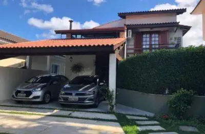 Venda de sobrado no condomínio arujá v, em arujá/sp, 264m² com 3 quartos, suíte, churrasqueira, jardim, cozinha americana e 04 vagas. consulte-nos.