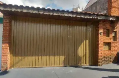 Venda e locação de casa térrea no jordanópolis, em arujá/sp, 330m² com 03 quartos, suíte, piscina e garagem coberta para 02 autos. consulte-nos.