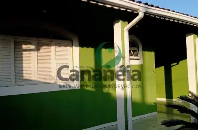 Ótima casa 3 dormitórios (1 suíte) para venda (mobiliada) no bairro vila cabana - cananéia/sp