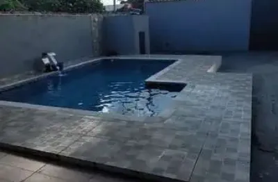 Casa com 2 dormitórios e piscina para venda no bairro vila cabana em cananéia-sp