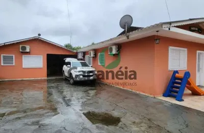 Casa com 4 dormitórios (2 suítes) mobiliada e equipada no porto cubatão - cananéia/sp
