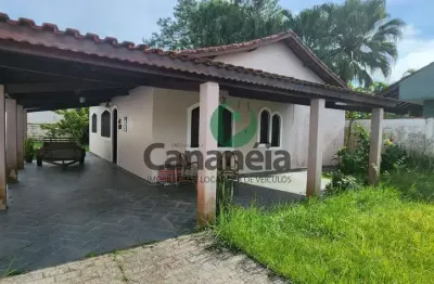 Casa para venda com 2 dormitórios no bairro retiro das caravelas em cananéia/sp