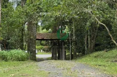 Sítio à venda em Cananéia-SP, no bairro Iririaia, com 16,4 hectares.