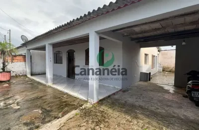 Casa à venda em Cananéia-SP, 3 dormitórios (1 suíte) no bairro Porto Cubatão