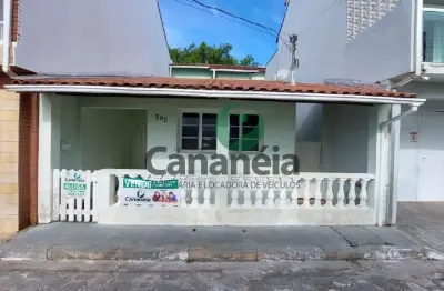 2 domitórios (1 suíte) para venda no centro - cananéia, litoral sul de sp