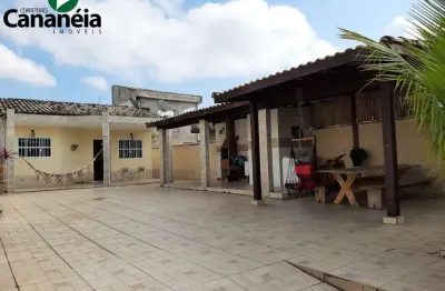 Casa com 2 suítes para venda - bairro rocio - cananéia/sp