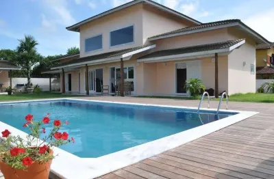 3 suítes com piscina para venda no retiro das caravelas em cananéia/sp