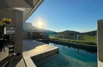 Casa 3 dormitórios, 245,25m² privativos, pedra branca, palhoça, sc