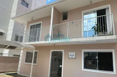 Apartamento mobiliado com 2 dormitórios, 63m² privativos, pagani, palhoça, sc