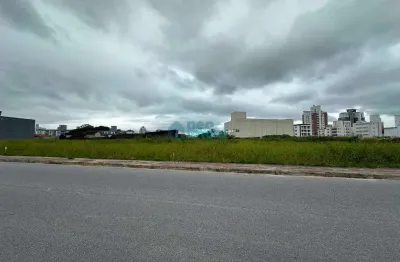 Terreno plano com 643m², viabilidade para 12 andares, pagani, palhoça, sc