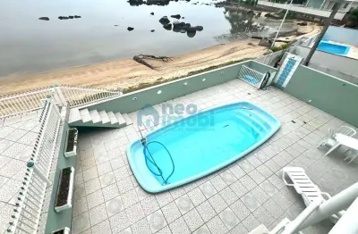 Casa com 4 quartos à venda na Rua Assis Brasil, 4529, Ponta de Baixo, São José