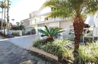 Casa com 3 quartos à venda na Rua Padre Réus, Ponta de Baixo, São José