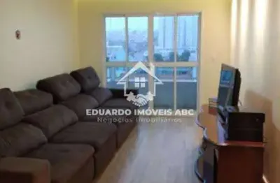 3 dormitórios. 1 suíte. 2 banheiros. 2 vagas na garagem. Varanda.  Vila Pires - Santo André