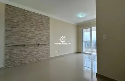 REF 6839- Cozinha com móveis planejados. 2 Dormitórios. Ótima localização- São Caetano do Sul