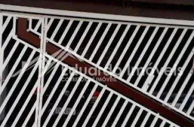 Ref 1738. 3 dormitórios. 1 suíte. com edícula. cozinha planejada. 2 vagas na garagem. ótima localização.