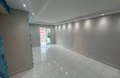 Apartamento de frente para rua, com 2 dormitórios, sendo 1 suíte, banheiro social, lavabo, sala 2 ambientes, sacada gourmet, cozinha com armários, áre