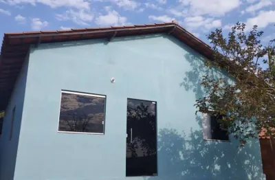Casa para vender com 02 quartos no bairro pousada do lago em esmeraldas