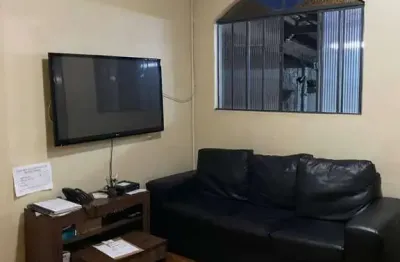 Casa para vender com 04 quartos no bairro centro em contagem