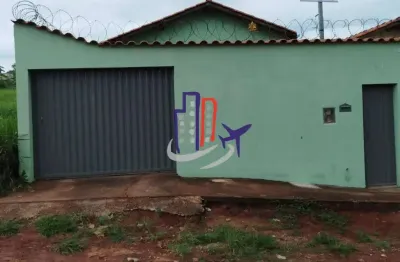Casa para vender com 02 quartos no bairro planalto em mateus leme