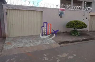 Casa para vender com 03 quartos 01 suíte no bairro ouro branco em contagem