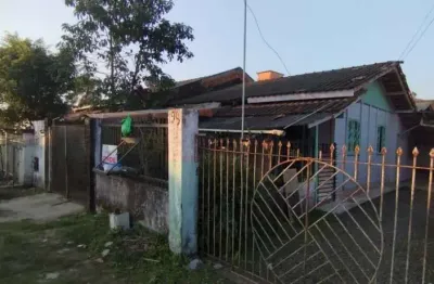 Casa com 2 quartos à venda na rua pedro alves da silva, 185, paranaguamirim, joinville, 100 m2 por r$ 160.000