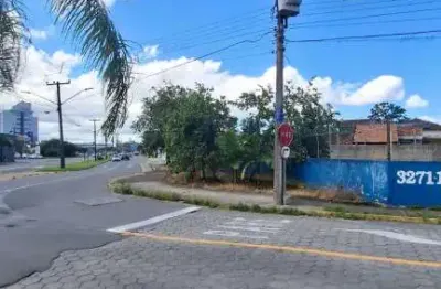 Terreno comercial para alugar na Rua Félix Heinzelmann, 432, Santo Antônio, Joinville, 668 m2 por R$ 9.000