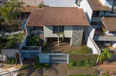 Casa à venda em londrina, araxá, com 3 quartos, com 250 m²