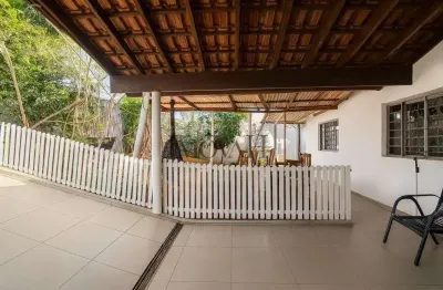 Casa com 2 quartos à venda na rua antônio lopes, 345, armindo guazzi, londrina por r$ 250.000