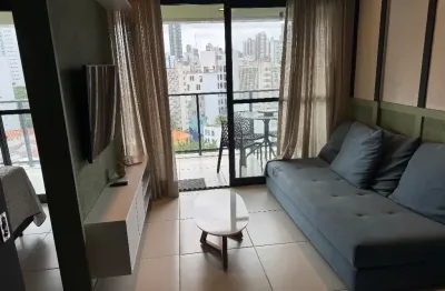 Apartamento de quarto e  sala (1 suíte) com cozinha  projetada em u e ampla  varanda com bela vista