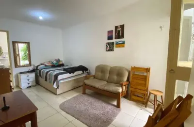 Apartamento com 1 quarto para alugar na Rua João Alfredo, 720, Cidade Baixa, Porto Alegre por R$ 1.000