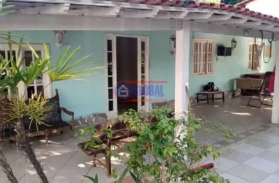 Casa com 4 quartos à venda na rua dona lucinda rosa gonçalves, araçatiba, maricá, 280 m2 por r$ 1.500.000