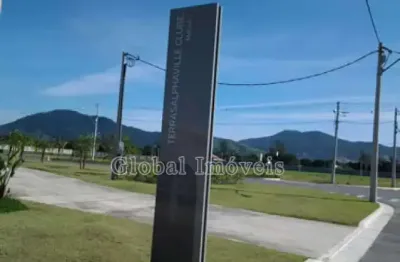 Terreno em condomínio fechado à venda na rodovia ernani do amaral peixoto, inoã, maricá, 403 m2 por r$ 270.000