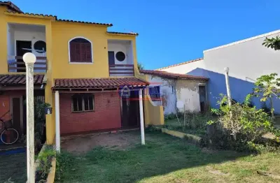 Casa em condomínio fechado com 2 quartos à venda na rua sessenta e um, guaratiba (ponta negra), maricá, 85 m2 por r$ 256.000
