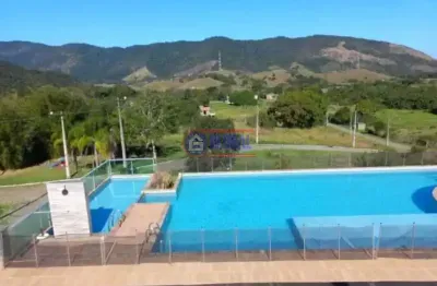 Terreno em condomínio fechado à venda na rodovia ernani do amaral peixoto, espraiado (ponta negra), maricá por r$ 120.000
