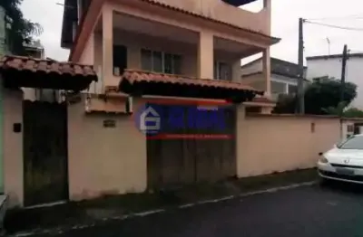 Casa com 4 quartos à venda na rua josé custódio soares, centro, maricá, 250 m2 por r$ 850.000
