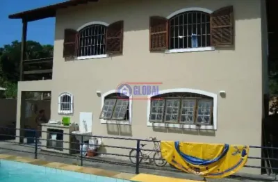 Casa com 5 quartos à venda na rua um, jacaroá, maricá, 250 m2 por r$ 598.000