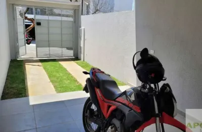 Sobrado novo com 03 dormitórios e 2 vagas  na vila santa catarina