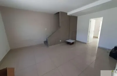 Casa com 2 quartos para alugar em Cupecê, São Paulo 