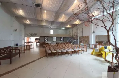 Prédio comercial ao lado do autódromo josé carlos pace (interlagos)